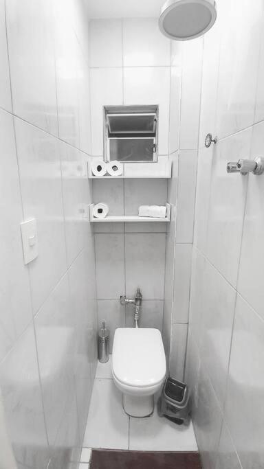 Apartamento Copacabana 1 Quadra Com Vista Parcial Mar Rio de Janeiro